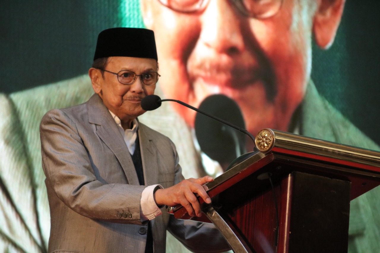 Habibie Ceritakan Kedekatannya dengan Jimly, dari ICMI sampai Eks PM Turki