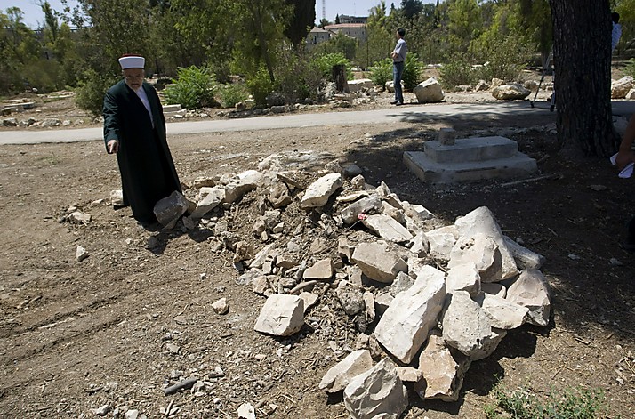 Tebar Provokasi, Israel Gelar Pesta Miras Di Komplek Makam Muslim