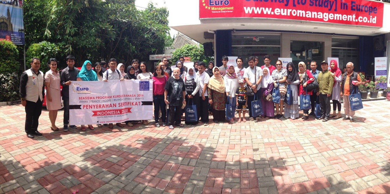 Pentingnya Menguasai Bahasa Asing Dalam Menghadapi Persaingan Global