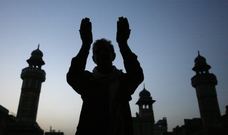 Muslim Eropa Tetapkan Awal Ramadhan 18 Juni