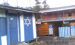 KOMAT Temukan Bendera Dan Simbol Israel Beredar Di Tolikara