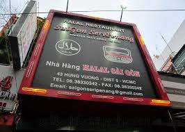 Wisatawan Muslim Kembangkan Bisnis Makanan Halal di Vietnam