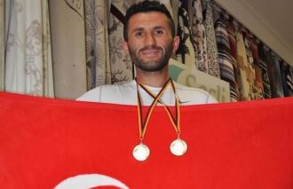 Atlet Turki Siap Lari 3.268 KM Untuk Haji Ke Mekkah