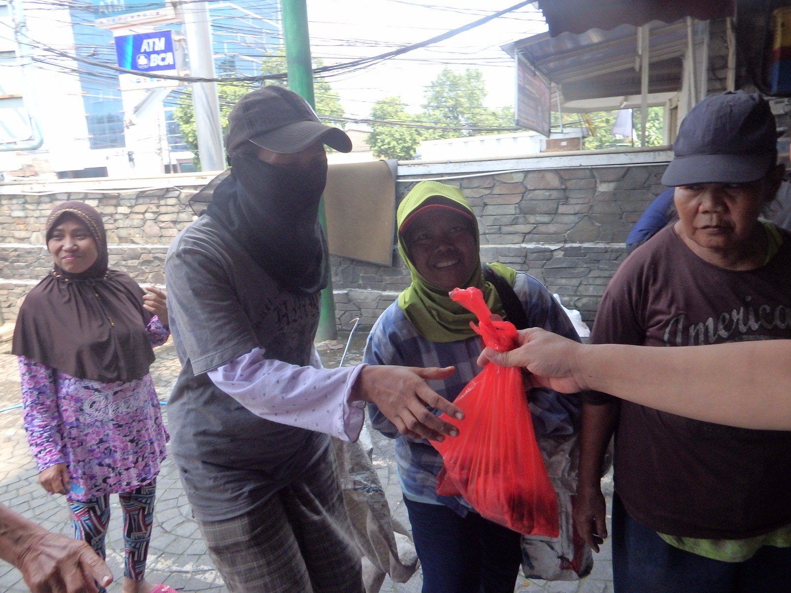 distribusi daging kepada yang berhak