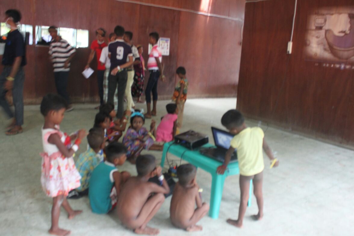 Hiburan Darurat Anak Rohingya