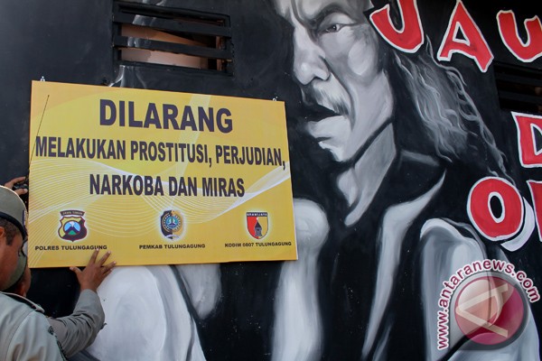 Mensos: Hukum Indonesia Tak Legalkan Prostitusi