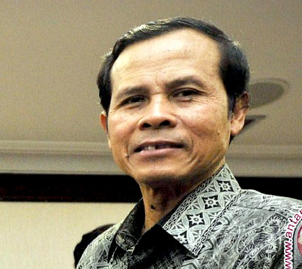 Prof Nanat.jpg
