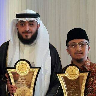 KH Yusuf Mansur Terima Penghargaan Internasional